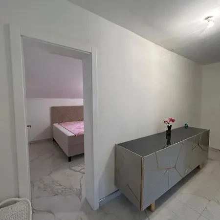 Apartman Golden Green Apartment